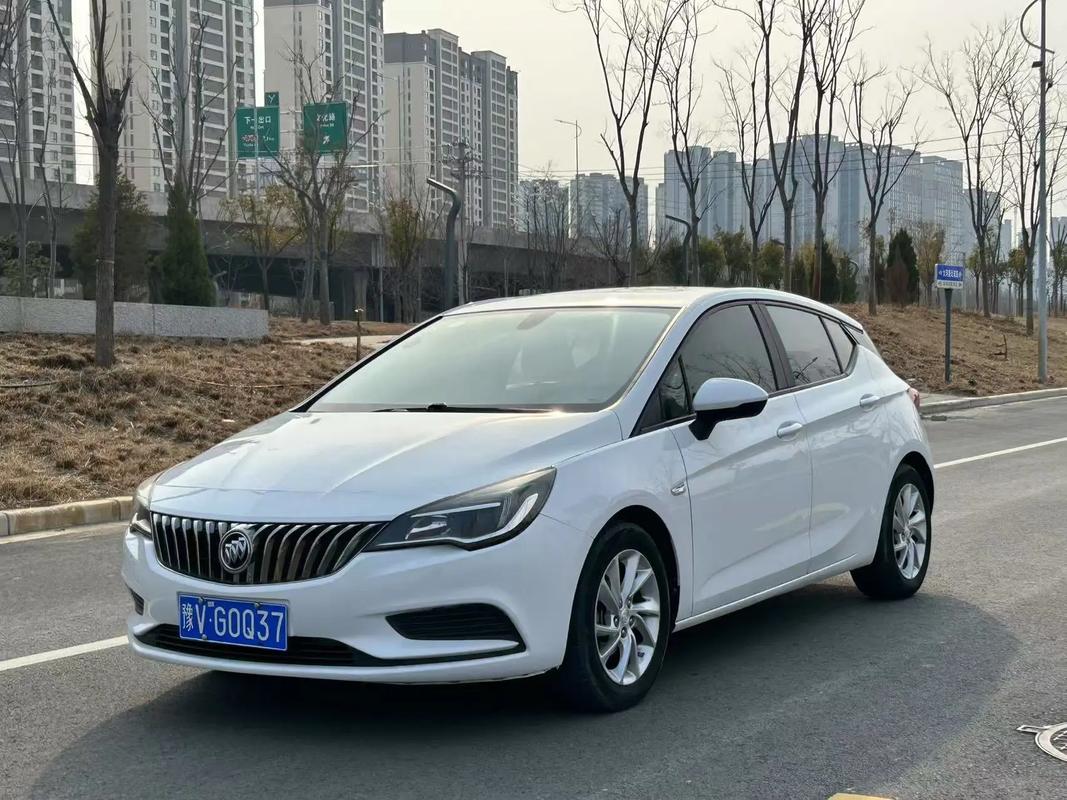 别克两厢威朗(别克威朗 两厢)