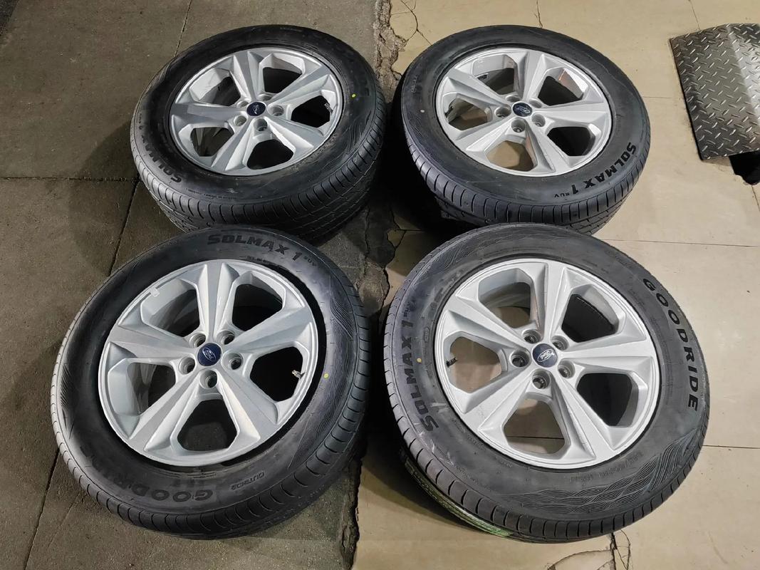 福特福睿斯轮胎型号/福特锐界轮胎多少钱一个