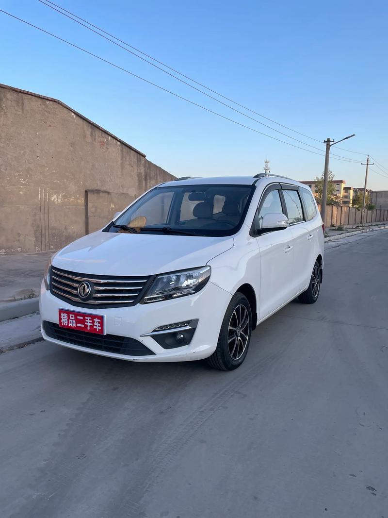 东风风行七座商务车图片 东风风行七座商务车多少钱一辆