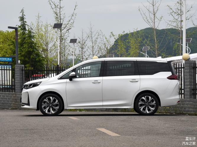 大通g50和广汽gm6买哪个好,大通g50和广汽传祺gm 6哪个好