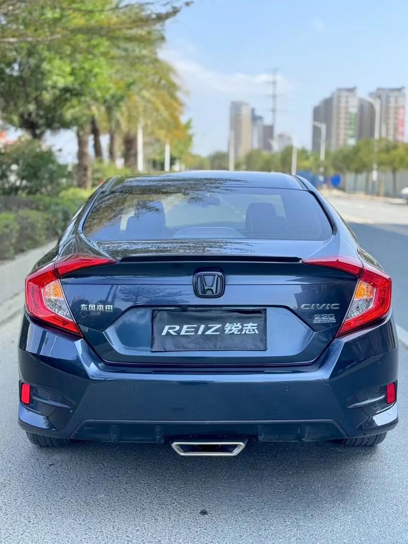 本田思域2021款三厢 本田思域三厢新款