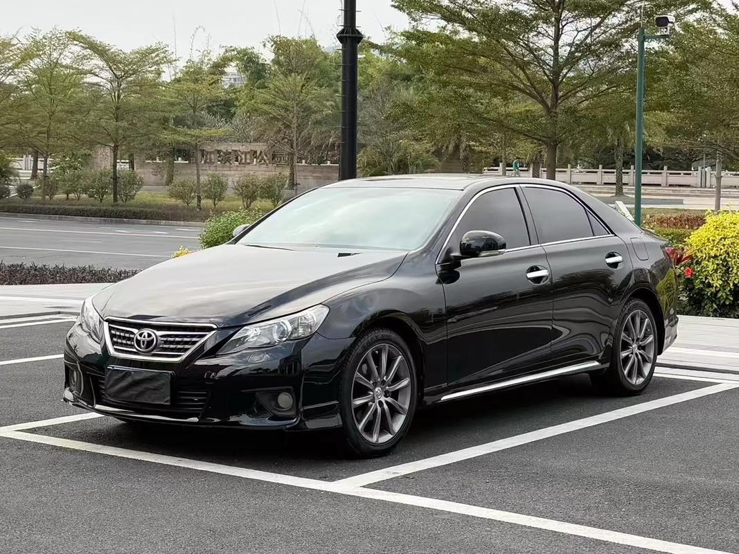 12年锐志车图片,12年的锐志能卖多少钱