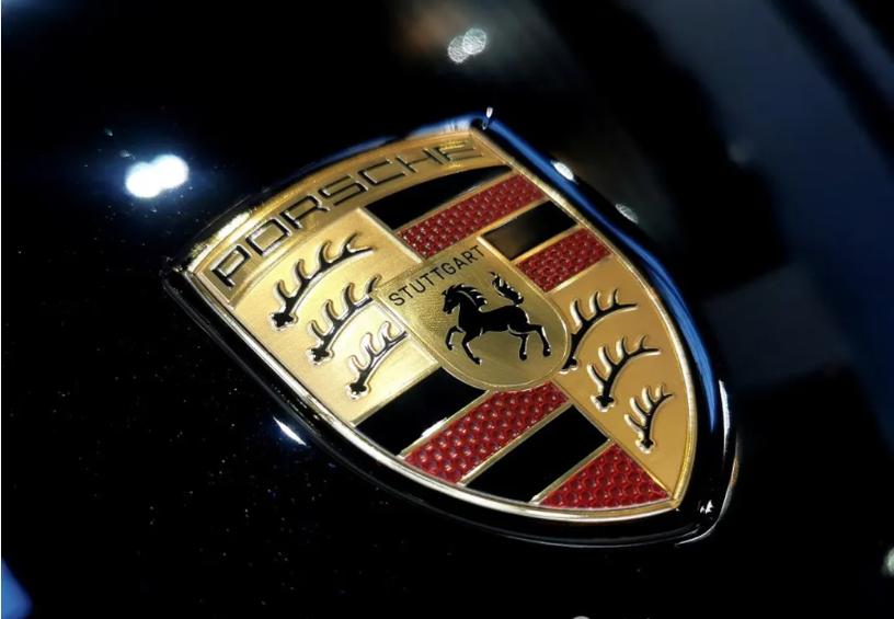 【卡宴标志logo,卡宴的标志是什么样子的】