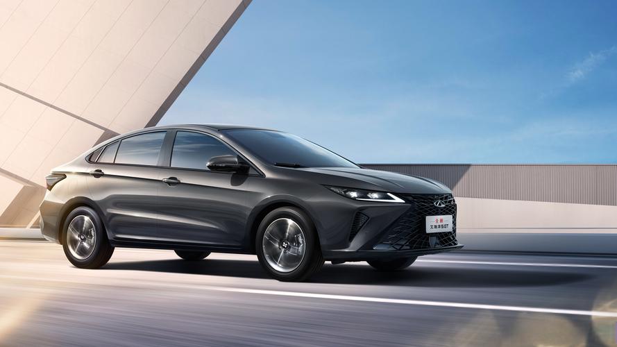 十万元左右车身5米长的轿车(十万元左右车身5米长的轿车推荐)